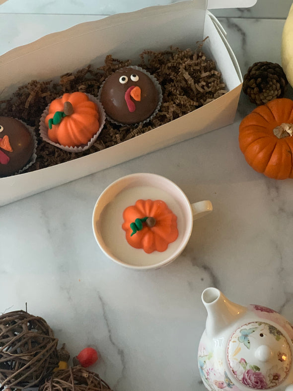 Thanksgiving Hot Chocolate Bombs
